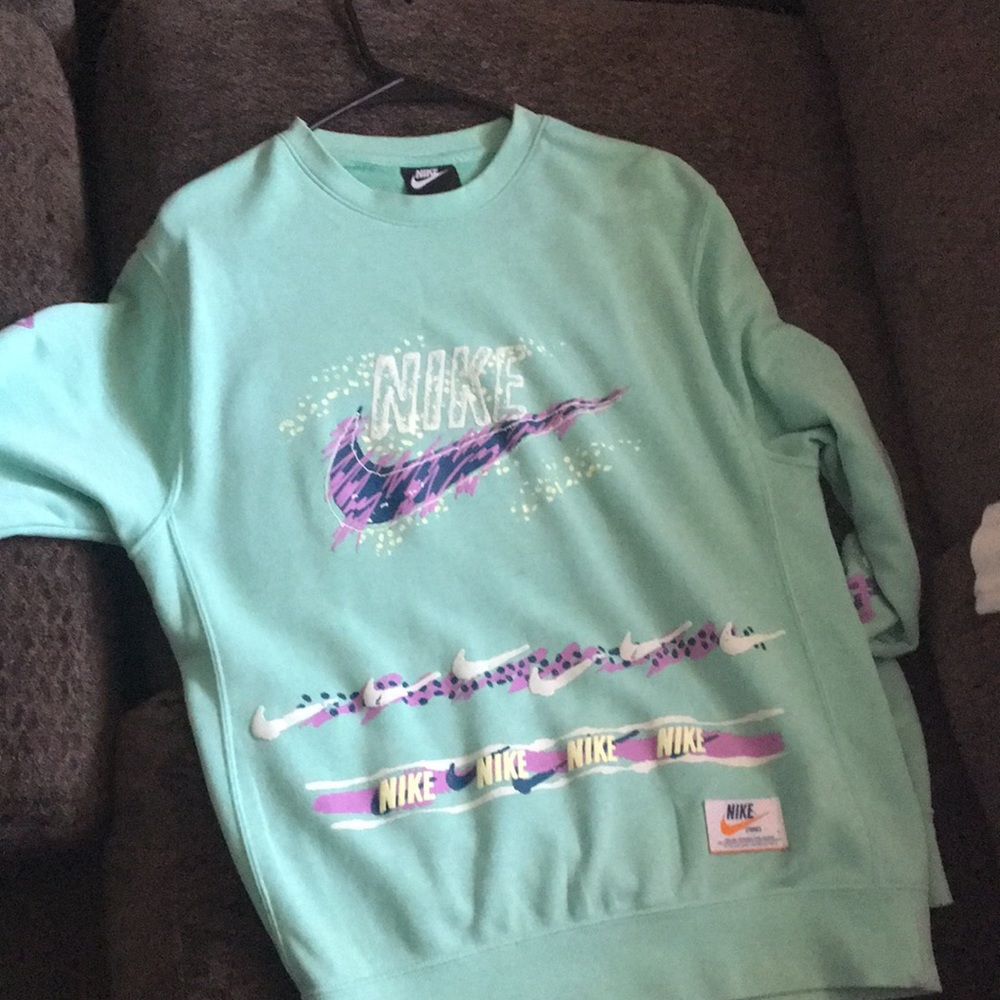 Nike Crew